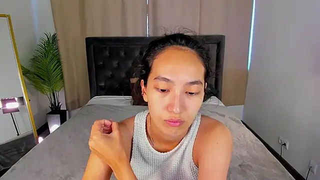 FlirtyAura online show from August 1, 2026, 3:28 am