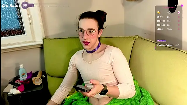 Snapshot of Zesty_Peach chatting on October 8, 2025, 10:24 am Zesty Peach online show from October 8, 2025, 10:24 am