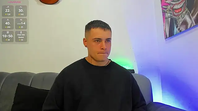 connorsmiith online show from October 31, 2025, 2:12 am