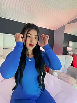 BellaFernandez   online show from December 18, 2025, 10:54 am