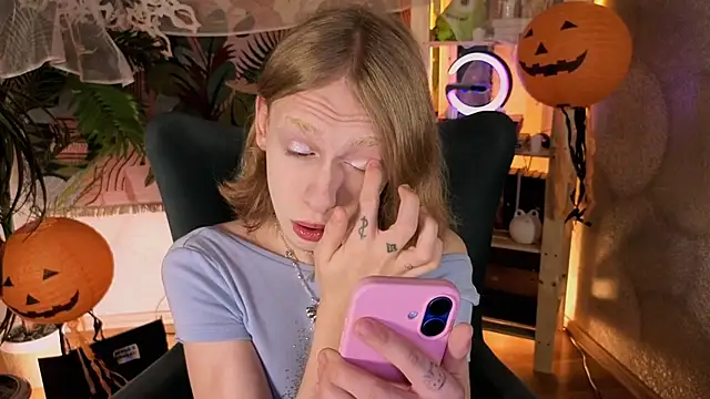 Snapshot of BarbieRichy chatting on October 31, 2025, 5:30 am BarbieRichy online show from October 31, 2025, 5:30 am