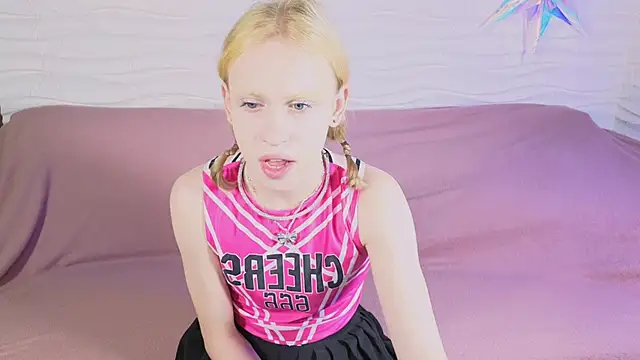 Snapshot of BarbieRichy chatting on November 30, 2025, 5:11 am BarbieRichy online show from November 30, 2025, 5:11 am