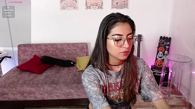 Susanahendrix online show from October 29, 2025, 6:20 pm