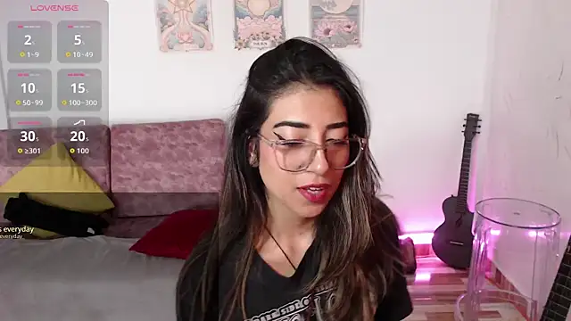 Susanahendrix online show from January 12, 2026, 6:46 pm