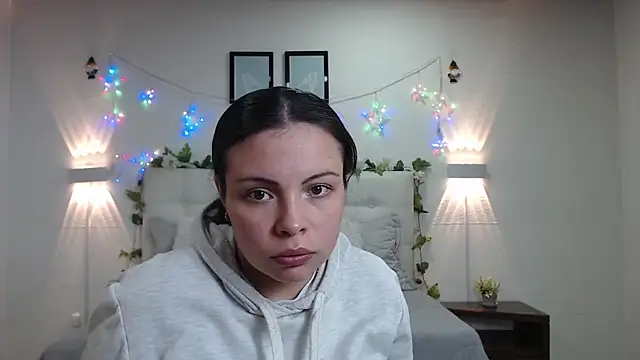 Snapshot of Megan_05_ chatting on May 13, 2026, 7:00 pm Megan 05 online show from May 13, 2026, 7:00 pm