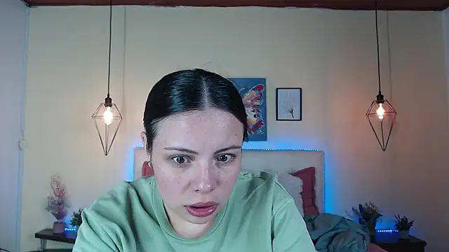 Snapshot of Megan_05_ chatting on June 22, 2026, 7:33 pm Megan 05 online show from June 22, 2026, 7:33 pm