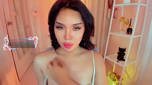 MS LUNA online show from December 21, 2025, 12:29 am