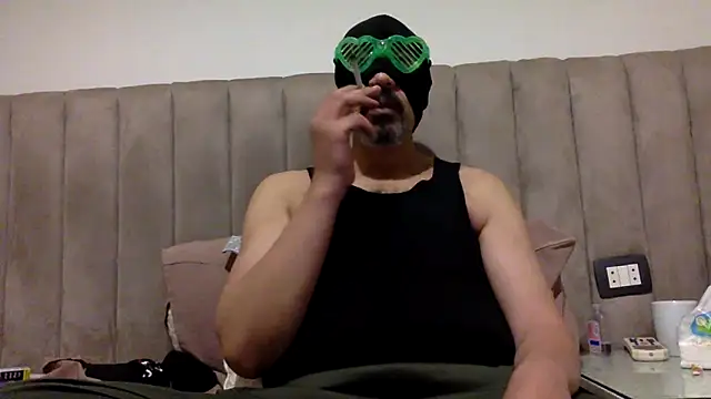 CaiBull online show from June 7, 2026, 8:23 pm
