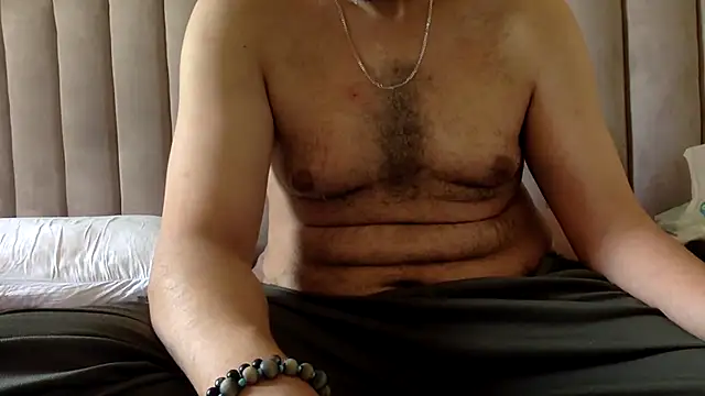 CaiBull online show from June 10, 2026, 1:32 pm