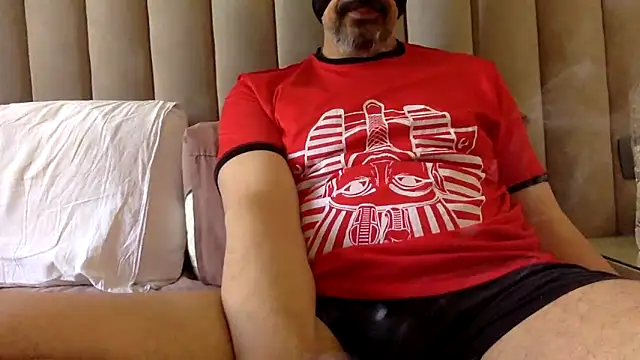 CaiBull online show from June 13, 2026, 6:44 am