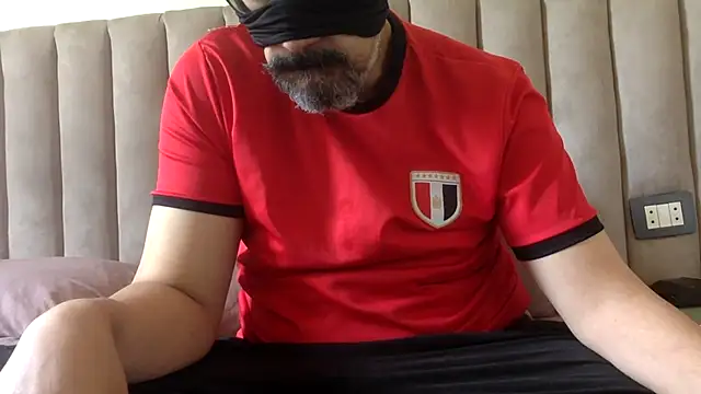 Snapshot of CaiBull chatting on June 27, 2026, 1:39 pm CaiBull online show from June 27, 2026, 1:39 pm
