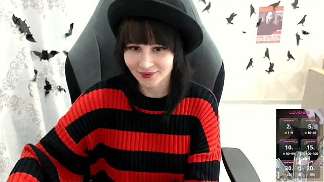 Snapshot of MistyDark chatting on October 28, 2025, 10:41 am MistyDark online show from October 28, 2025, 10:41 am