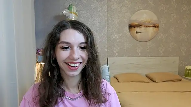 KellyShines online show from April 18, 2026, 2:10 pm