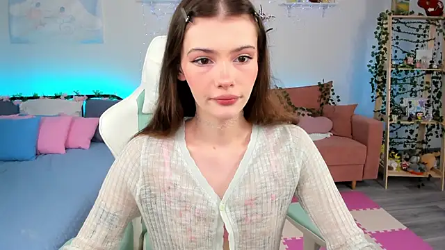 Zoe Vee online show from July 22, 2026, 3:20 am