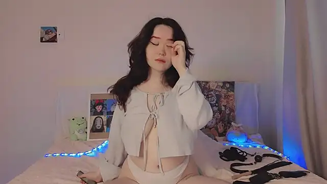 tsunade chan online show from June 24, 2026, 4:11 am