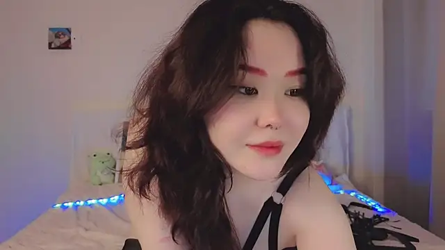 tsunade chan online show from June 26, 2026, 4:06 am