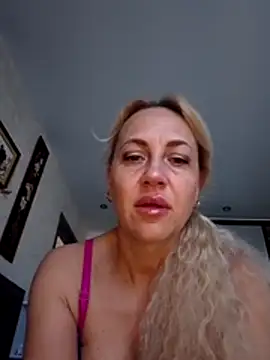Snapshot of KissMiSveet chatting on May 29, 2026, 4:32 am KissMiSveet online show from May 29, 2026, 4:32 am