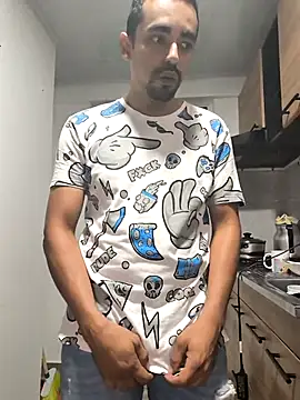 stivenlujan69 online show from November 29, 2025, 1:19 am