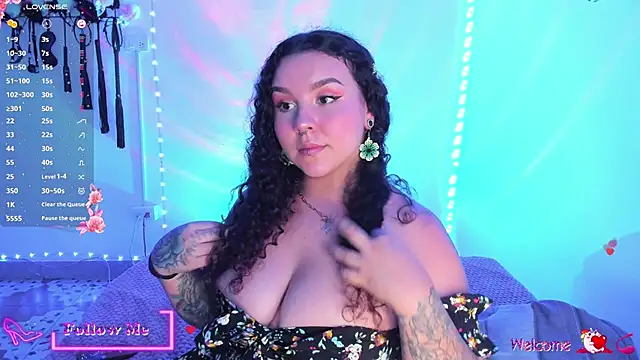 Snapshot of meggan_millerr chatting on December 1, 2025, 12:37 am meggan millerr online show from December 1, 2025, 12:37 am