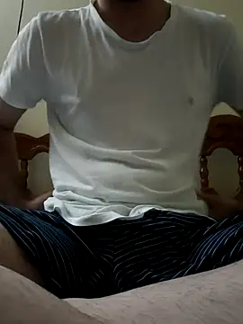 Snapshot of fembboy18 chatting on September 27, 2025, 3:44 am fembboy18 online show from September 27, 2025, 3:44 am