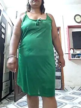 Snapshot of SIMIHOT chatting on June 28, 2026, 4:24 pm SIMIHOT online show from June 28, 2026, 4:24 pm