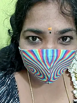 Snapshot of Tamil_Mithra chatting on May 5, 2026, 4:15 pm Tamil Mithra online show from May 5, 2026, 4:15 pm