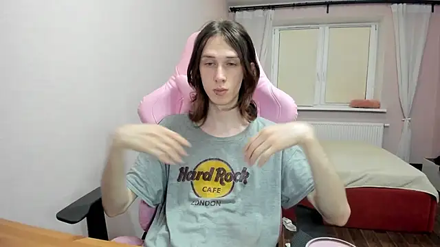 Snapshot of eleganc3 chatting on September 10, 2025, 9:26 pm eleganc3 online show from September 10, 2025, 9:26 pm