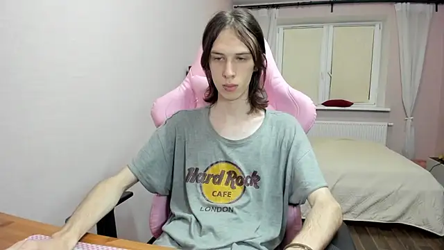 Snapshot of eleganc3 chatting on September 19, 2025, 8:53 pm eleganc3 online show from September 19, 2025, 8:53 pm