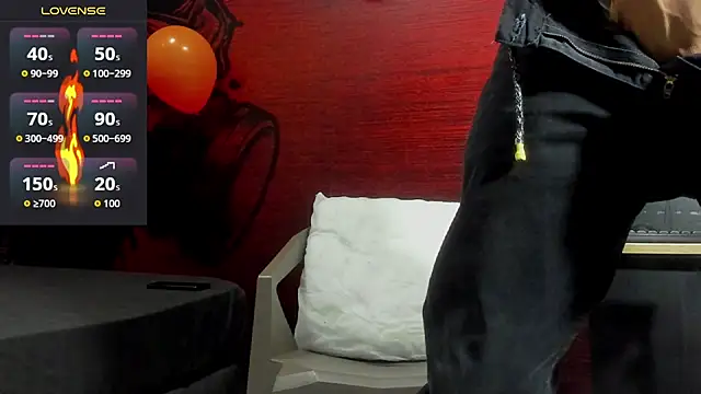 Snapshot of Damian_Shakur chatting on November 12, 2025, 6:08 pm Damian Shakur online show from November 12, 2025, 6:08 pm