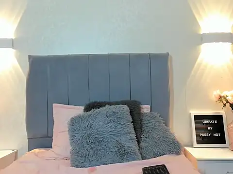 Snapshot of Emiily_cooper_x chatting on September 21, 2025, 8:43 pm Emiily cooper x online show from September 21, 2025, 8:43 pm