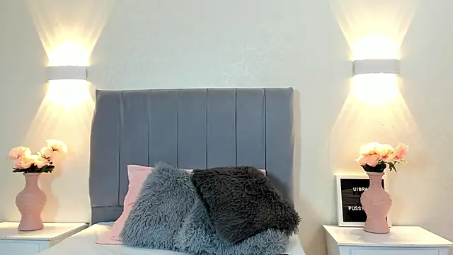 Snapshot of Emiily_cooper_x chatting on October 11, 2025, 3:10 pm Emiily cooper x online show from October 11, 2025, 3:10 pm