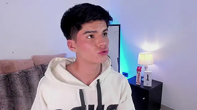 Dulcey  online show from September 22, 2025, 6:04 am