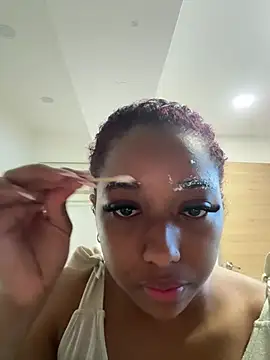 Snapshot of _Zahara_ chatting on May 8, 2026, 10:59 pm Zahara online show from May 8, 2026, 10:59 pm