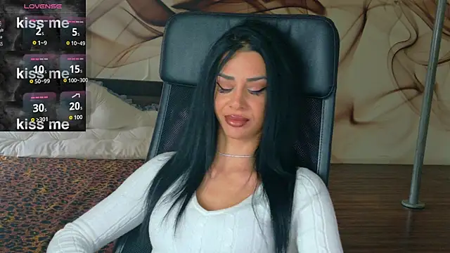 NaomiScarlet online show from October 24, 2025, 8:11 am