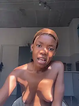 Snapshot of prettydollyy chatting on April 2, 2026, 8:34 am prettydollyy online show from April 2, 2026, 8:34 am