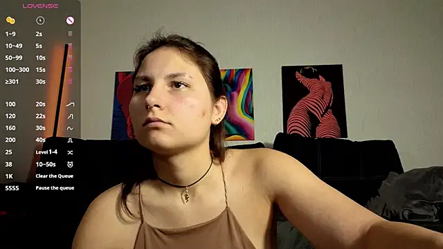 TrixiBell online show from July 21, 2026, 4:37 am