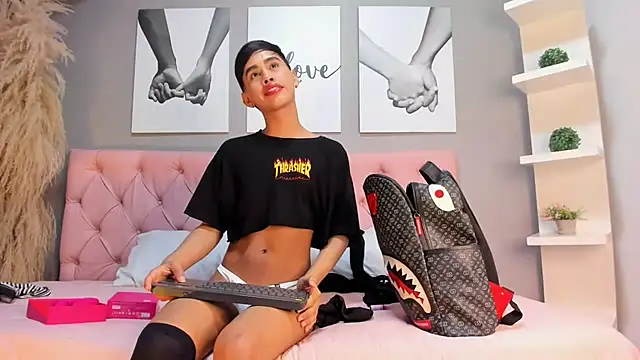 Jim twink online show from September 21, 2025, 1:51 am