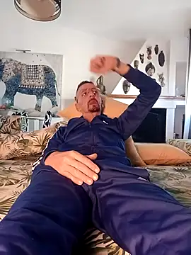 Snapshot of fabius720 chatting on November 1, 2025, 7:43 am fabius720 online show from November 1, 2025, 7:43 am