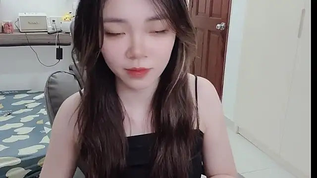 Snapshot of __Nho__ chatting on December 16, 2025, 4:23 pm Nho online show from December 16, 2025, 4:23 pm