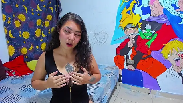 Snapshot of RoxyandAron2 chatting on September 19, 2025, 1:40 am RoxyandAron2 online show from September 19, 2025, 1:40 am