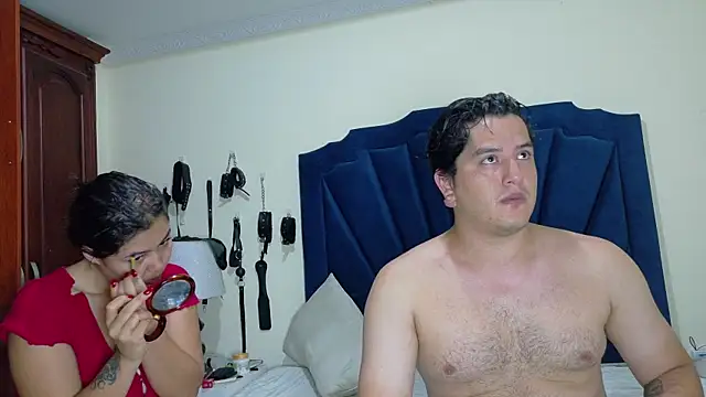 RoxyandAron2 online show from April 25, 2026, 11:57 am