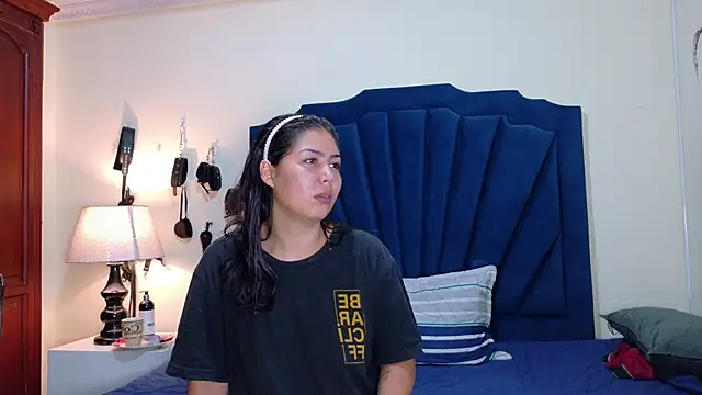 RoxyandAron2 online show from May 2, 2026, 1:54 am