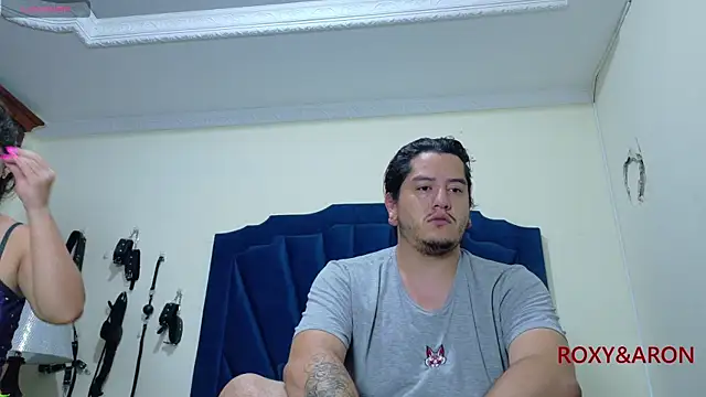 Snapshot of RoxyandAron2 chatting on May 14, 2026, 11:28 am RoxyandAron2 online show from May 14, 2026, 11:28 am