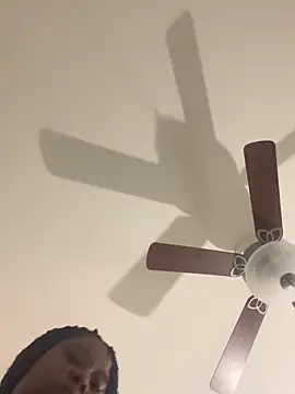 Snapshot of MsSuperWettt chatting on October 9, 2025, 7:39 am MsSuperWettt online show from October 9, 2025, 7:39 am