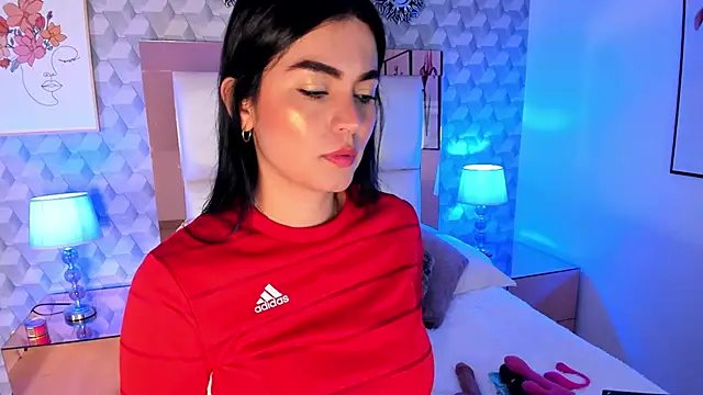 Snapshot of Sasha__sims__ chatting on November 16, 2025, 11:38 am Sasha sims online show from November 16, 2025, 11:38 am