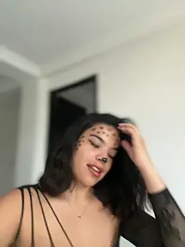 JuanitaMore01 online show from October 15, 2025, 9:15 pm