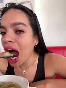 JuanitaMore01 online show from January 6, 2026, 3:16 pm