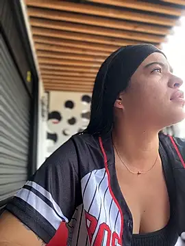 JuanitaMore01 online show from June 11, 2026, 7:34 pm