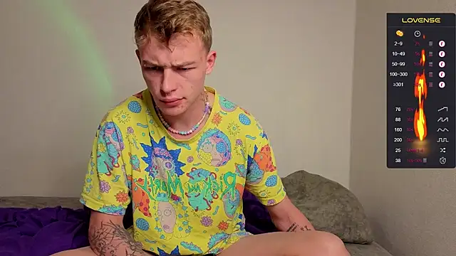 callmealexthx online show from September 19, 2025, 5:35 pm