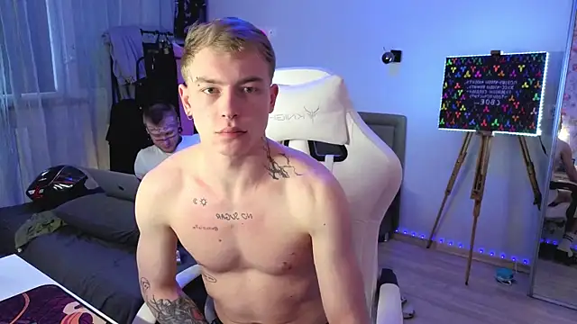 callmealexthx online show from March 31, 2026, 12:38 pm